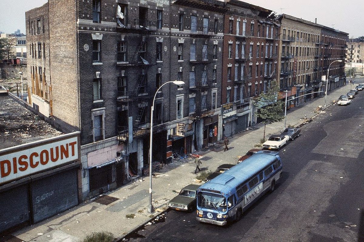 new-york-city-dark-side-in-the-1970s-16