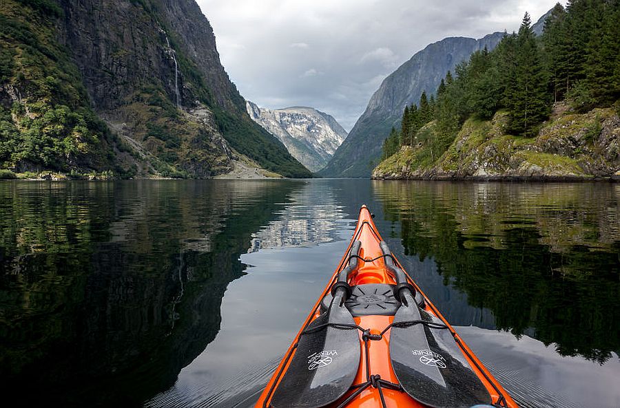 tomasz-furmanek-the-fjords-of-norway-from-the-kayak-seat-16