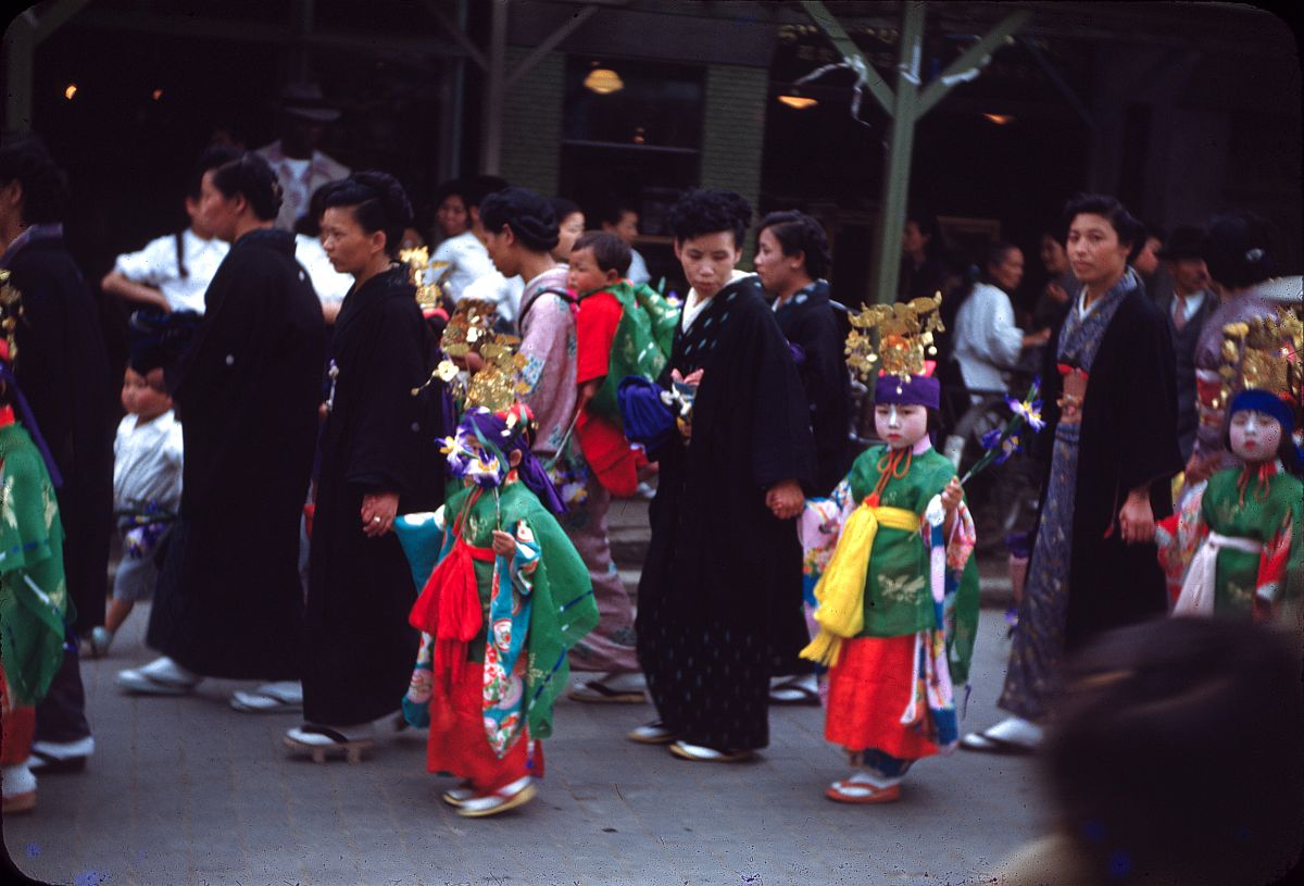 vintage-color-everyday-life-in-japan-from-1949-1951-01