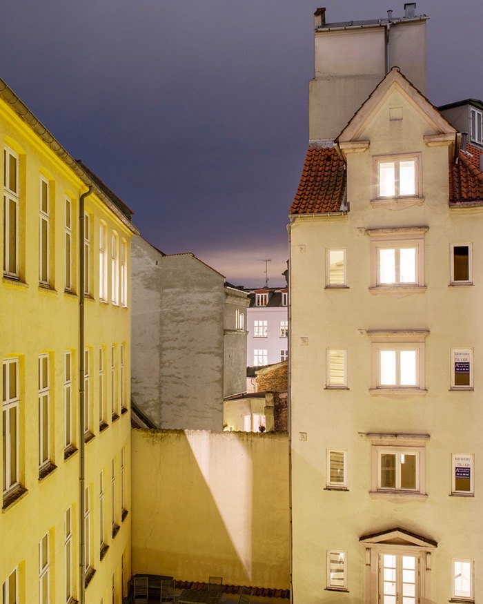 Rear Window © Jordi Huisman