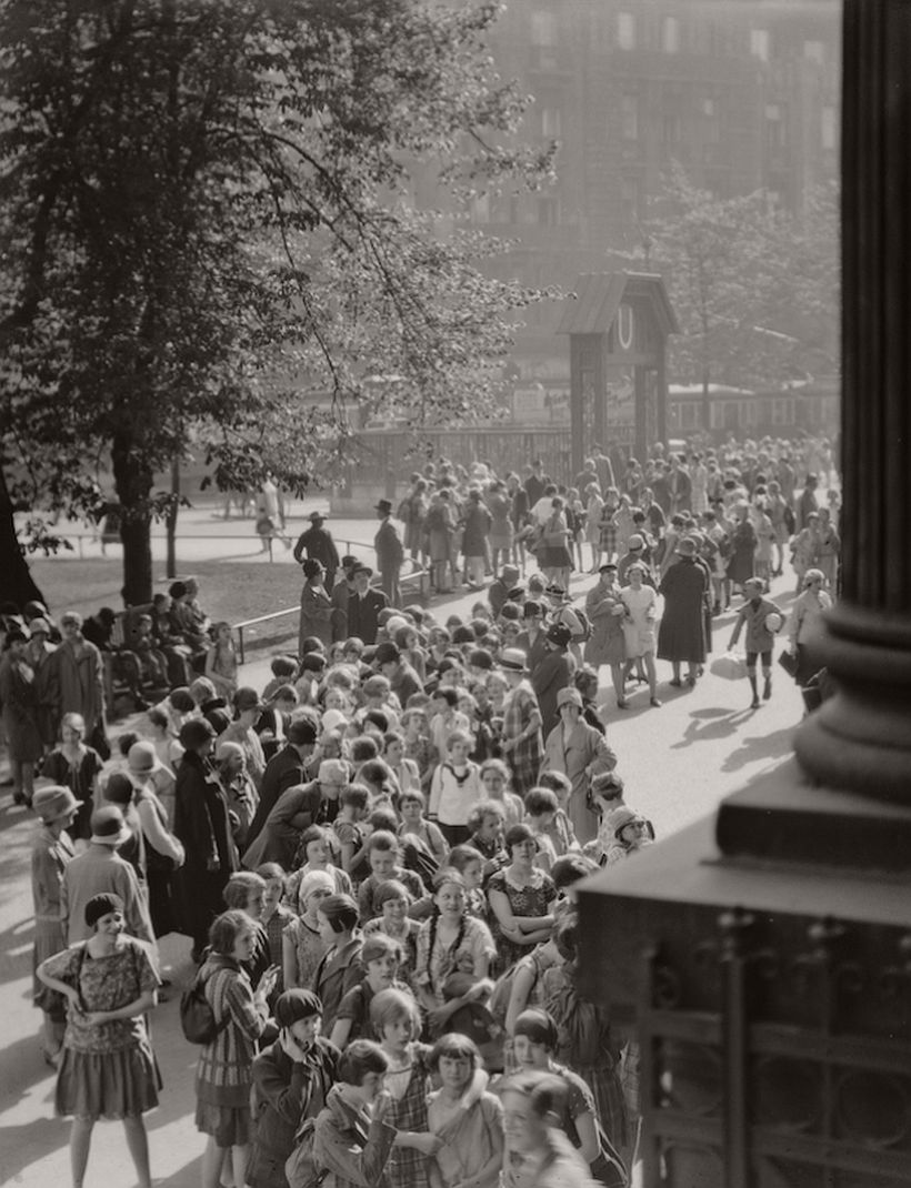 School Children, Berlin, 1925