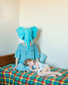 Hidden Motherhood © Alena Zhandarova